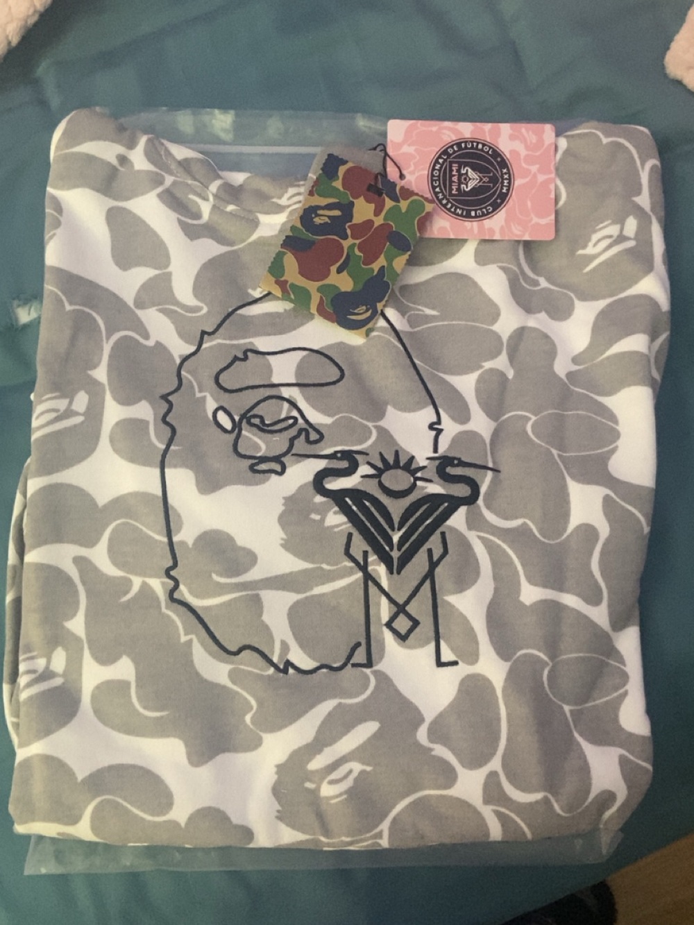 Bape Robe - White/Grey Camo - Picture 2 of 5